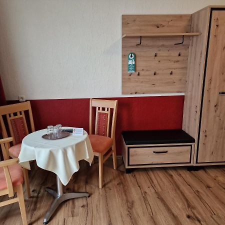 Hotel Weinhaus Am Stiftstor Treis-Karden Esterno foto