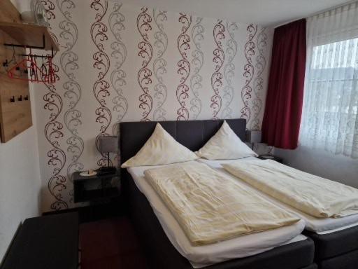 Hotel Weinhaus Am Stiftstor Treis-Karden Esterno foto