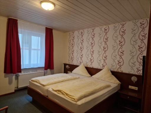 Hotel Weinhaus Am Stiftstor Treis-Karden Esterno foto